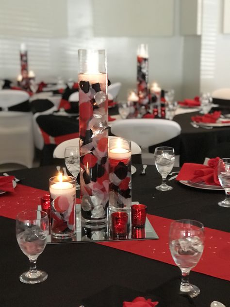 Red Black And White Dessert Table, 85th Birthday Ideas, Red And Black Table Decorations, Blue Wedding Theme Centerpieces, 60th Birthday Centerpieces, Black And White Centerpieces, White Rose Centerpieces, White Dessert Tables, 68th Birthday