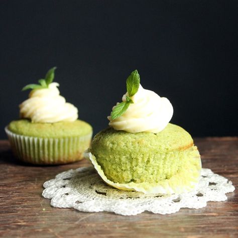 These mint cucumber cupcakes have a lovely light fresh flavor - the mint is subtle and the cucumber flavor fades. I've topped them with rose water buttercream, which works beautifully with the mint and cucumber. Rose Frosting, Rose Buttercream, Veggie Desserts, Mint Cupcakes, Savory Cupcakes, Vegetable Cake, Hidden Vegetables, Green Cake, Garden Cakes