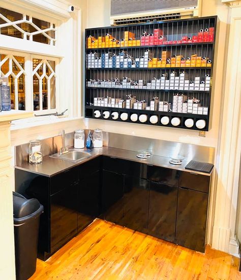 Backbar Shelving Salon, Diy Color Bar Salon Ideas, Salon Color Room Ideas, Salon Color Bar Ideas Small Spaces, Hair Salon Shampoo Area Ideas, Salon Shampoo Bar, Salon Suite Layout, Color Bar Ideas, Salon Back Bar