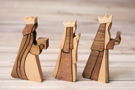 Wooden Nativity Set, Bandsaw Projects, Wooden Nativity Sets, Wooden Nativity, Diy Nativity, Wooden Christmas Decorations, Christmas Puzzle, Nativity Sets, Diy Wooden Projects