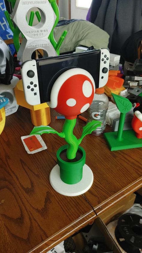 Mini 3d Printer Ideas, Nintendo Switch Stand, Nintendo Crafts, Nintendo Decor, Switch Stand, Nintendo Console, 3d Printing Art, 3d Printer Designs, 3d Printing Diy