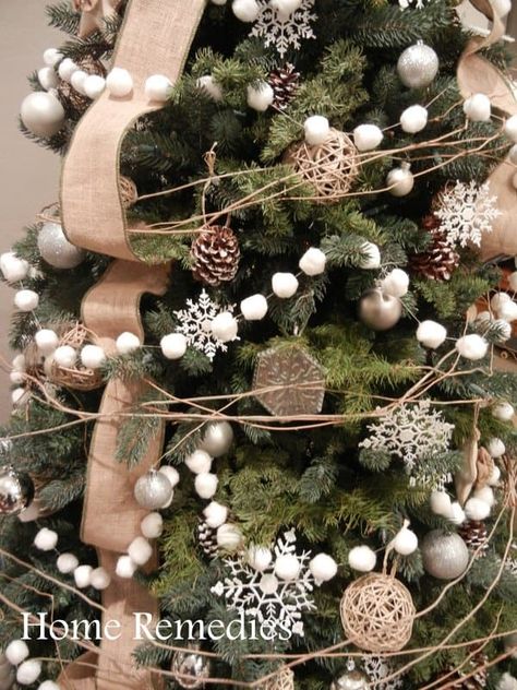 Cotton Ball Garland, Christmas Tree Ribbon Garland, Garlands Christmas, Diy Garlands, Diy Christmas Garland, Pom Garland, Ball Garland, Christmas Tree Garland, Ribbon On Christmas Tree