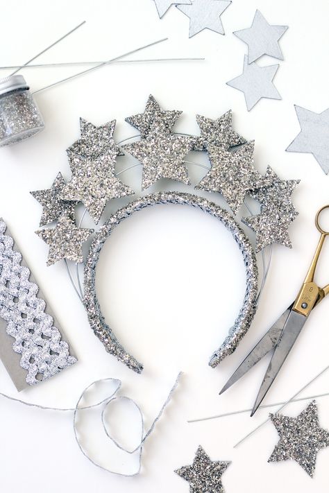 It's never too early to get in the New Year's spirit! Check out our New Year's Eve star crown! So festive and cute! Star Crown, Star Costume, Diy Crown, Tea Party Hats, Nye Party, New Year's Crafts, New Years Eve Decorations, Glitter Stars, New Year’s Eve