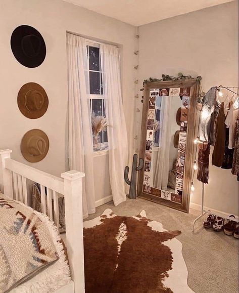 Western Bedrooms For Small Rooms, Country Themed Room Bedrooms, Boho Country Decor Bedroom, Cowhide Rug On Wall Master Bedrooms, Brown Cow Print Bedroom Ideas, Western Themed Bedroom Modern, Vaquera Bedroom Ideas, Western Room Color Scheme, Bedroom Ideas Western Boho