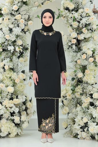 Baju Kurung Hitam Outfit Hijab, Baju Kurung Moden Style, Raya 2023, Kurung Modern, Eid Fashion, Hijab Wedding Dresses, Kurung Moden, Hijabi Style, Body Measurement