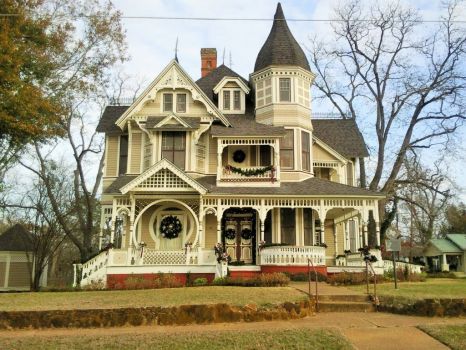 Grand Queen Anne Style Victorian House... (35 pieces) การออกแบบ Ui Ux, Victorian Style House, Old Victorian Homes, Victorian Style Homes, Victorian Mansions, American Gothic, Victorian Architecture, House With Porch, Hus Inspiration