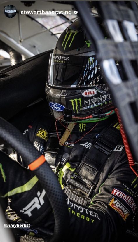 Nascar Aesthetic, Nascar Wallpaper, Racecar Driver, Nascar Racers, Kurt Busch, Car Racer, Nascar Cup, Nascar Cup Series, Vroom Vroom