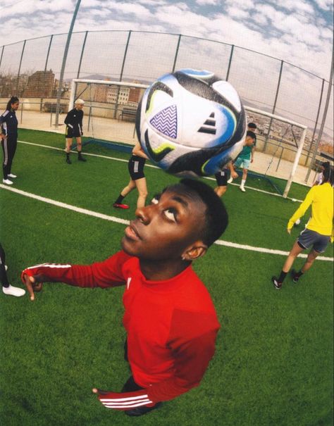 Street Soccer Photography, Soccer Fashion Photography, Soccer Jersey Photoshoot Ideas, Sports Film Photography, Sports Lifestyle Photography, Soccer Field Photoshoot, Soccer Studio Photography, Spinning Ball On Finger, Soccer Action Shots