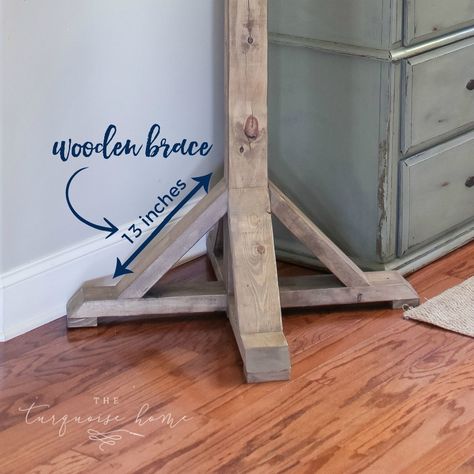 Standing Coat Rack Diy, Coat Stand Diy, Coat Tree Entryway Diy Projects, Coat Rack Plans, Wooden Coat Stand, Homemade Coat Rack, Diy Freestanding Coat Rack, Coat Tree Ideas, How To Make A Coat Rack