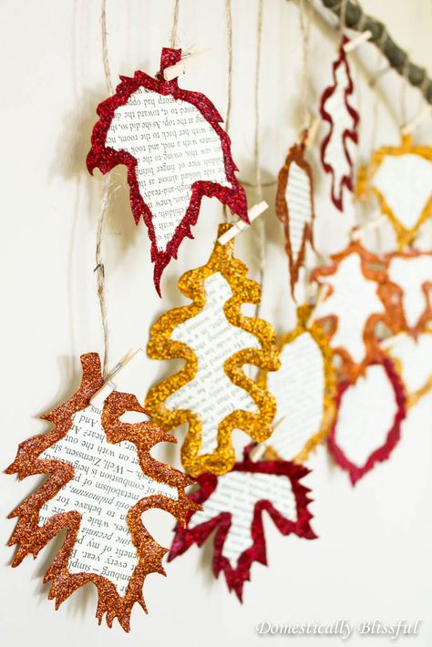 Book Page Leaves Book Page Leaves, Fall Leaves Crafts For Adults, Cardboard Fall Crafts, Diy Autumn Decorations Home Decor, November Adult Crafts, November Crafts For Teens, Fall Crafts For Middle School, Fall Crafts Middle School, Simple Fall Crafts For Seniors