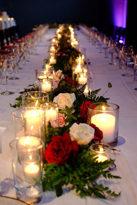 Candles And Flowers Centerpieces Long Table, Red And White Dinner Table Decor, Wedding Centerpieces For Long Tables, Red Roses Table Decor, Red And White Wedding Centerpieces, Decor For Reception, Wedding Dinner Table Decorations, Red Wedding Table, Viet Wedding