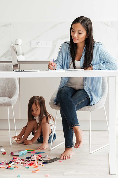 Stay-At-Home Mom vs. Working Mom – Pros and Cons Business Mom Aesthetic, Work From Home Mom Aesthetic, Working Mom Photoshoot, Mompreneur Aesthetic, Wfh Mom, Shoes Campaign, Mom Influencer, Kids At Work, Single Working Mom