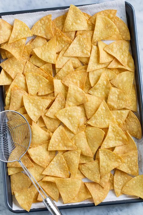 Mexican Chips And Salsa, Nacho Chips From Tortilla, Homemade Nacho Chips, Nachos Chips Recipe, Nacho Chips Recipe, How To Make Chips, Tortillas Chips, Fried Tortilla Chips, Tortilla Chip Recipe