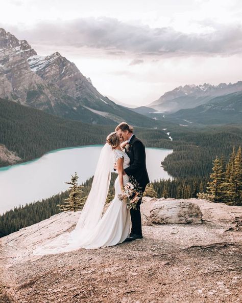 Moraine Lake Breathtaking Bridals | Banff National Park Bridals Funny Wedding Photography, Mountain Wedding Photos, Moraine Lake, Fun Wedding Photography, Photo Couple, Banff National Park, Bridal Photos, Wedding Cake Designs, Wedding Pics