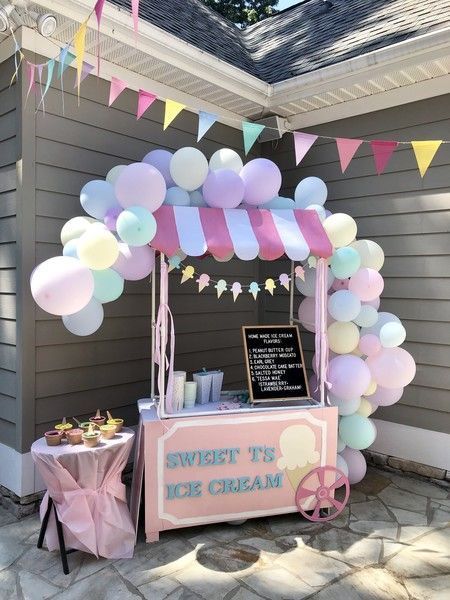 Ice Cream Birthday Party Theme, Ice Cream Party Theme, Candy Theme Birthday Party, 2nd Birthday Party For Girl, Ice Cream Stand, Donut Birthday Parties, Ice Cream Cart, Ice Cream Birthday Party, Candy Theme