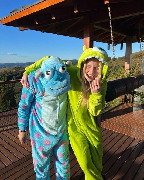 Matching Onesies For Best Friends Halloween, Halloween Costumes Couples Onesies, Onsie Halloween Costume Bff, Couples Halloween Costume Onesies, Onesie Halloween Costumes Couple, Onesie Couples Costumes, Halloween Costume For 2 People, Onesie Halloween Costumes Group, Onesie Couple Costumes