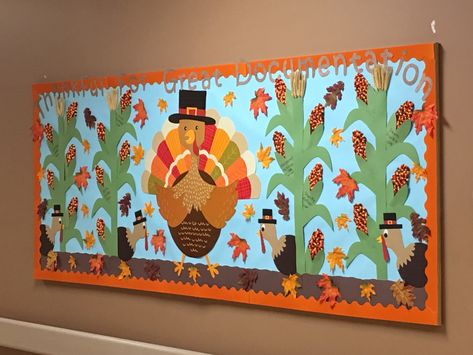 Thanksgiving Builtin Boards, Turkey Boards Bulletin, Thanksgiving School Bulletin Boards, Easy November Bulletin Boards, Turkey Bulletin Board Ideas, Thanksgiving Bulletin Boards For Daycare, November Bulletin Board Ideas Preschool, Thanksgiving Bulletin Board Ideas School, Thanksgiving Wall Decor Classroom