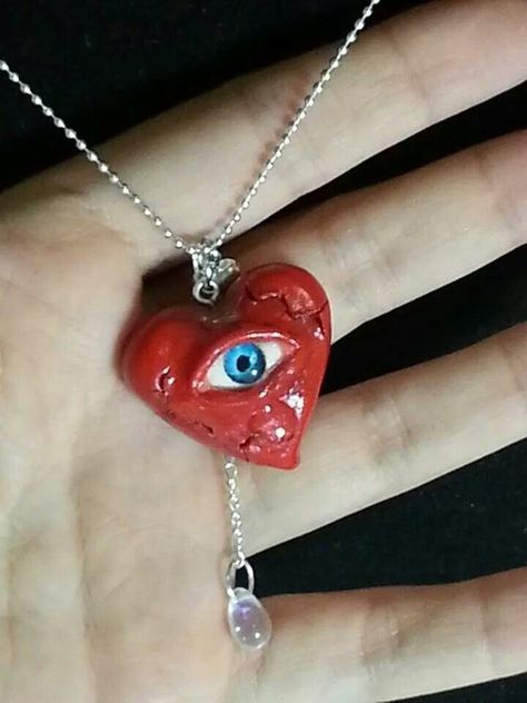 Heart Eye Necklace Clay, Heart Necklace Clay, Aesthetic Clay Necklace, Clay Pendants Aesthetic, Clay Necklace Pendant Aesthetic, Clay Heart Necklace, Spiritual Clay Art, Air Dry Clay Necklace Pendants, Clay Pendant Necklace