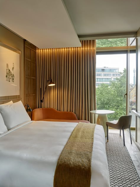 The Londoner Hotel, Boutique Hotels Interiors, Boutique Hotel Room, Hotel Room Interior, Yabu Pushelberg, Velvet Furniture, Hotel Room Design, Leicester Square, Hotel Interior Design