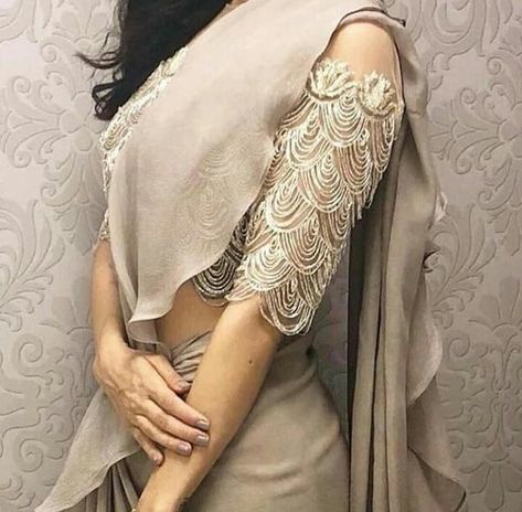 Shoulder Blouse Designs, Cold Shoulder Saree Blouse, Cold Shoulder Blouse Designs, Saree Jackets, Blouse Designs Catalogue, Saree Fashion, Lehenga Blouse Designs, Blouse Back Neck Designs, Modern Saree