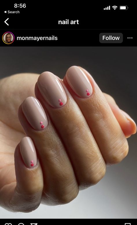 Understated Manicure, Minimal Nails Art, Natural Nail Designs, Summer Gel Nails, Short Gel Nails, Subtle Nails, Simple Gel Nails, Minimal Nails, Dots Nails