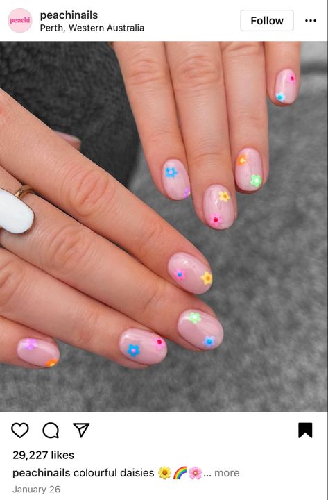 Shellac Nails Summer Designs, Clear Nails With Flower Design, Mix Match Nails Short, Tiny Flower Nails, Short Shellac Nails Summer, Shellac Short Nails, Squoval Nails Summer, Simple Summer Nails 2024, Fun Simple Nails