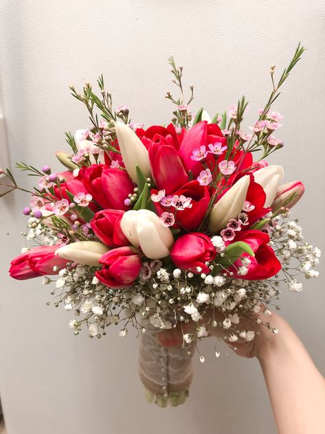 Red Prom Dress With Bouquet, Red Tulip Wedding Bouquet, Mixed Tulip Bouquet, Prom Flowers With Red Dress, Red And Pink Flower Bouquet, Tulip Prom Bouquet, Prom Bouquets For Red Dress, Prom Flowers Bouquet Red Dress, Red Hoco Bouquet