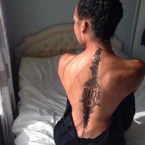 Tattoo Son, Spine Tattoos For Women, Spine Tattoo, Spine Tattoos, Trendy Tattoos, Piercing Tattoo, Love Tattoos, Pretty Tattoos, A Tattoo