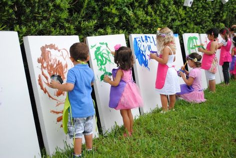 15 Awesome Outdoor Birthday Party Ideas For Kids Outdoor Kids Party, Birthday Party At Park, Backyard Birthday Parties, Park Birthday, Outdoors Birthday Party, Backyard Birthday, Toddler Birthday Party, Outdoor Birthday, Birthday Activities