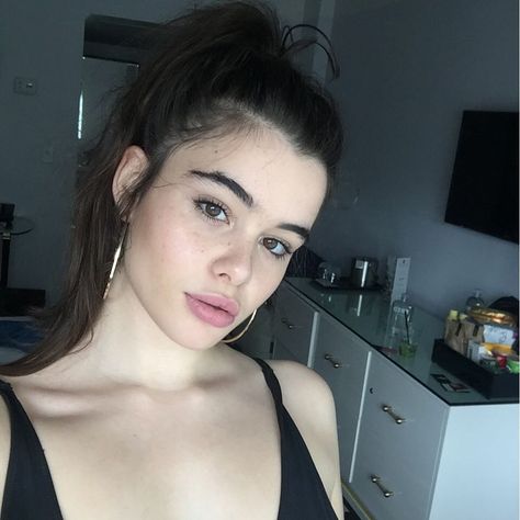 18.6k Likes, 238 Comments - barbie ferreira (@barbieferreira) on Instagram: “Last night in Miami then back to 35 degree ny 😢💔” Barbie Ferreira Aesthetic, Barbara Ferreira, Liz Gilles, Barbie Ferreira, Cindy Kimberly, Progress Pictures, Night In, Last Night, American Girl