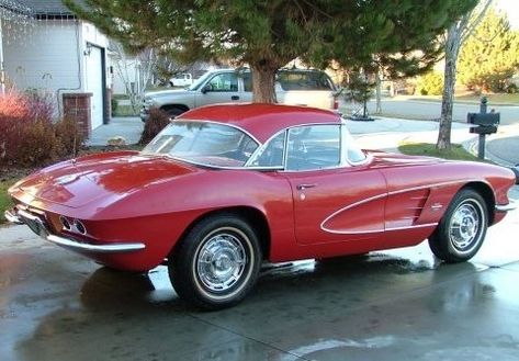 1961 Chevrolet Corvette Roadster Hardtop Rear 1961 Corvette, Chevrolet Corvette C1, Cars Chevrolet, Old Corvette, 1962 Corvette, Exotic Sports Cars, American Classic Cars, Sweet Cars, Chevy Corvette