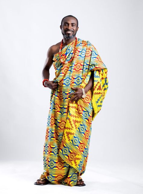 Traditional Ghana Clothing, Ghana Old School Fashion, Northern Kente Designs, Ghana Clothes, Ghana Culture Cloths, Kente Fabric Ghana, Native Wears, African Traditional Wear, African Royalty