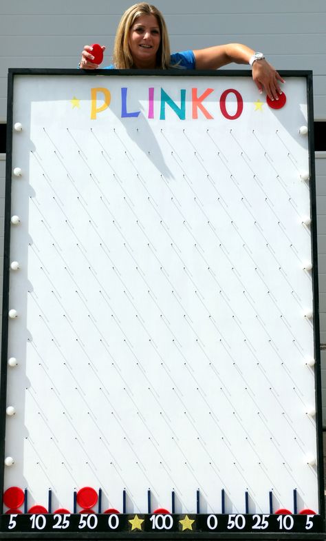 Plinko Diy, High School Carnival, School Carnival Ideas, Carnival Games For School, School Carnival Decorations, Diy Plinko, Casino Event, School Carnival Games, Fall Festival Games