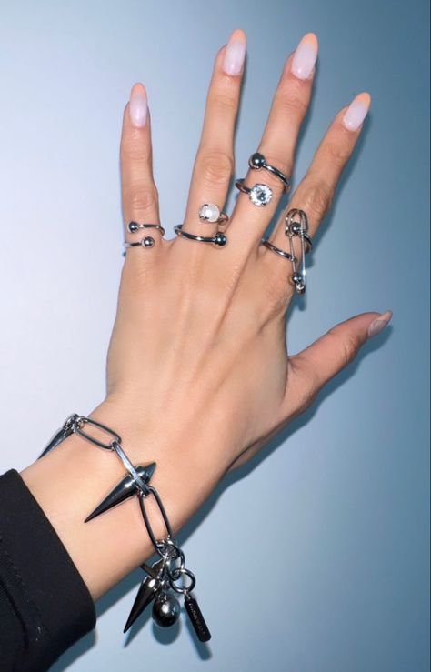 Justine Clenquet Jewelry, Justine Clenquet, Z Tattoo, Jewelry Stacking, Simple Silver Jewelry, Bright Nails, Stacked Jewelry, Jewelry Brand, Gothic Jewelry