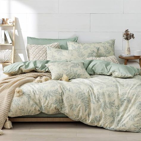 Amazon.com: LEMIROE Cotton Botanical Comforter King Size,Lightweight Mint Green & White Bedding Sets 3Pcs,Leaves : Home & Kitchen Sea Foam Bedding, Hunter Green Comforter Bedroom, Green Bed Decor, Duck Egg Blue Bedding, Green Comforter Bedroom, Cottagecore Bedding, Green Bedding Set, White Bed Set, Green Comforter