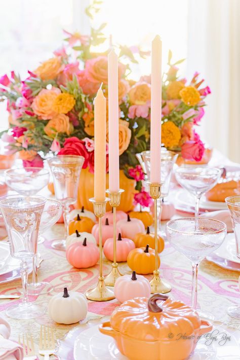 Thanksgiving Table Settings Colorful, Girly Halloween Tablescape, Pastel Thanksgiving Table Decor, Pink And Orange Thanksgiving Table, Whimsical Thanksgiving Table, Pink Thanksgiving Decorations, Pink And Orange Tablescape, Orange And Pink Table Decor, Pink And Orange Fall Decor