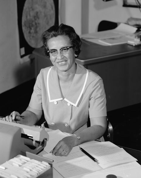 Mathematician Katherine Johnson at Work: NASA research mathematician Katherine Johnson is photographed at her desk at Langley Research Center in 1966. Johnson made critical technical contributions during her career of 33 years which included calculating the trajectory of the 1961 flight of Alan Shepard. She was awarded the Presidential Medal of Freedom on Nov. 24 2015. Nasa Vintage, Margaret Hamilton, Old Dominion University, John Glenn, Katherine Johnson, Mahershala Ali, Nasa Images, Hidden Figures, Neil Armstrong