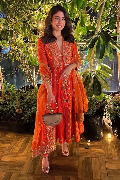 Shop for Gopi Vaid Orange Silk Brocade Embroidered Kurta Set for Women Online at Aza Fashions Marodi Embroidery, Orange Anarkali, Kritika Kamra, Gopi Vaid, Anarkali Dress Pattern, Kurta Set For Women, Salwar Kamiz, Traditional Indian Outfits, Indian Dresses Traditional