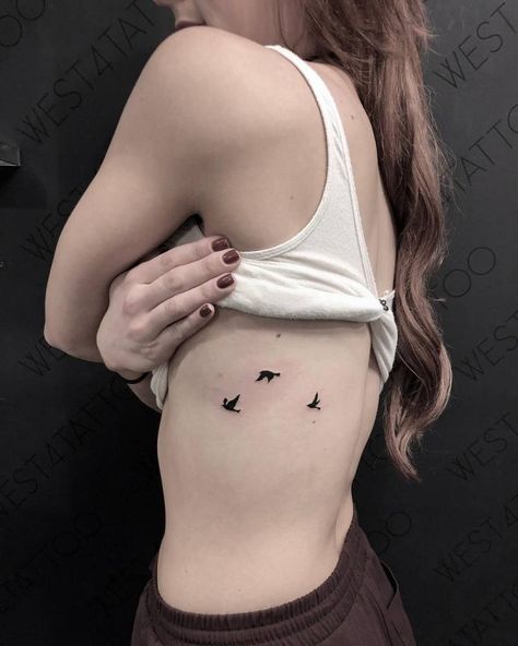 Bird Tattoo On Rib Cage, Birds Ribcage Tattoo, Bird Tattoo Side Ribs, Bird Tattoo Ribcage, Bird Rib Tattoo, Small Remembrance Tattoos, Free Bird Tattoo, Rib Tattoo Ideas, Girl Rib Tattoos