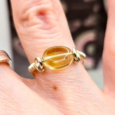 🚨 WARNING! Contents of this post are one-of-a-kind - and just a bit juicy!! 😝 We've paired one of these handmade rings with recycled sterling silver wire, golden yellow Citrine gemstone, and a pretty peach freshwater pearl. 💎 Citrine is known for luck wealth and prosperity, while pearls are often associated with beauty, purity, the Moon and femininity. ✨ Citrine size J Pearl size M ⭐ Don't miss out! Only one of each! Available now via my @folksyhq ~ 🌍 As always, we send our orders tra... November Birthday, Wealth And Prosperity, Citrine Jewelry, Sterling Silver Stacking Rings, Precious Gemstones Jewelry, Celestial Jewelry, Yellow Citrine, Citrine Gemstone, Handmade Rings