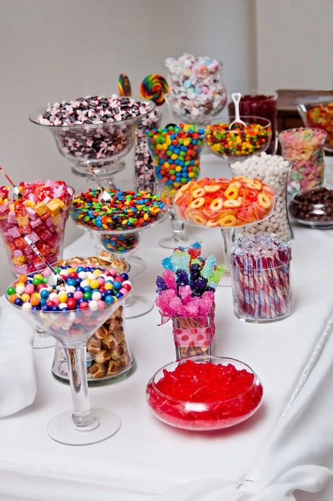 Burger Bar, Cheap Candy, Wedding Guest Table, Bar A Bonbon, Favors Ideas, Wedding Favors Cheap, Kids Candy, Candy Table, Food Table