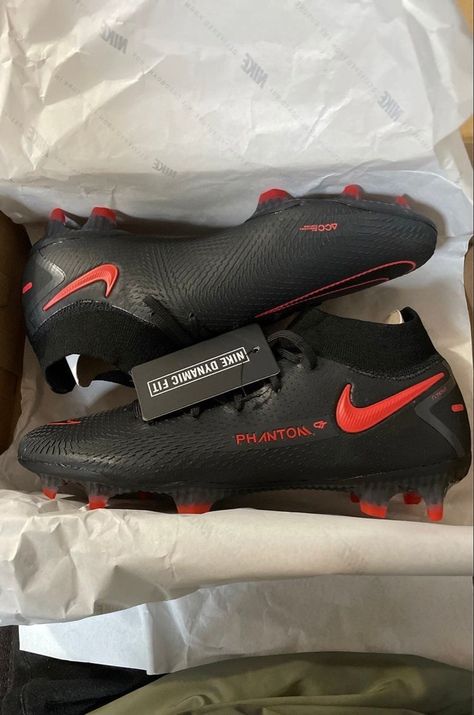 Womens Soccer Cleats, Cool Football Boots, Soccer Girlfriend, Girls Soccer Cleats, Best Soccer Shoes, Nike Football Boots, Boxing Shoes, Nike Boots, Soccer Boots