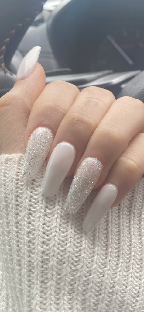 White Glitter Design Nails, White And One Silver Nail, Glittery White Nails Acrylic, Shiny Nails Glitter Silver, Milky White Nails Silver Glitter, White Sparkle Nail Designs, White Shiny Nails Sparkle, January Neutral Nails, White Glitter Tip Nails