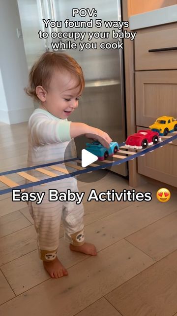 Diy Two Year Old Activities, 1 Year Craft Ideas, At Home Activities For One Year Old, Sensory Activities For 18month Olds, Outdoor Ideas For Toddlers, Toddler Easy Activities, Activities For 20 Month Olds At Home, Easy Sensory Play, Montessori Ideas For Toddlers