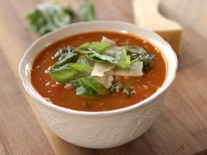 Tuscan Bean Soup Soup Pioneer Woman, Tuscan Bean Soup, Bean Soup Recipe, Vegetarian Tacos, Northern Beans, Food Network Canada, Bean Soup Recipes, Black Bean Soup, Pioneer Woman Recipes