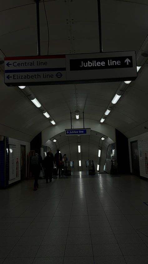 Low exposure aesthetic #aesthetic #lowexposure #london #londonlife #tube #londonaesthetic Jubilee Line Aesthetic, London Grunge Aesthetic, London Dark Aesthetic, Dark London Aesthetic, London Aesthetic Grunge, London Tube Aesthetic, London Street Aesthetic, Low Exposure Photos, Mafia Cars