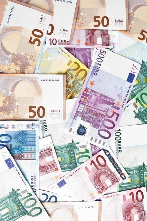 Euro Currency Notes, Euro Wallpaper Money, Bank Account Balance Euro, Euros Aesthetic, Money Aesthetic Euro, Argent Euro, Euro Wallpaper, Euro Notes, Money Euro