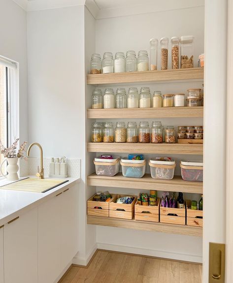 Aesthetic Pantry, Utility Room Inspiration, Ikea Pantry, Dream Pantry, Pantry Inspiration, Organized Pantry, Pantry Organisation, Pantry Wall, House Organisation