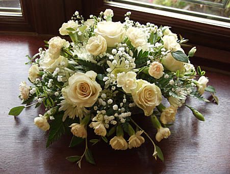 White Wedding Flower Arrangements, Wedding Reception Flower Arrangements, Wedding Flower Arrangements Table, Tall Flower Arrangements, Posy Flower, Ceremony Arrangement, White Flower Arrangements, Table Flower Arrangements, Table Arrangements Wedding