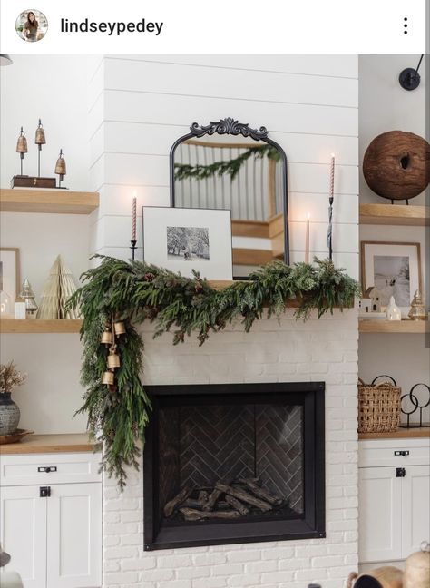 Wreath Above Mantle, Fireplace With Garland, Hearth Ideas, Fireplace Styles, Christmas Gala, Apartment Lifestyle, Xmas Inspiration, Christmas Garland Mantle, Xmas Fireplace